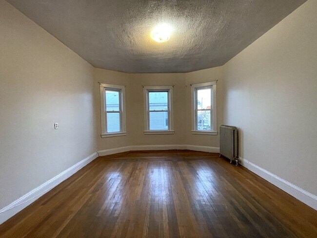 Building Photo - 120 Boylston St