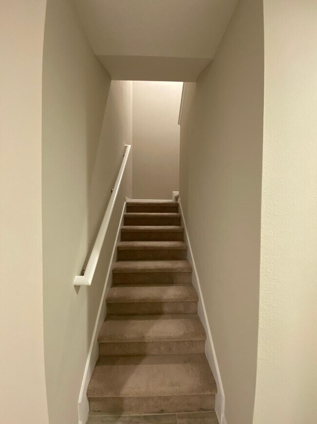 Foto del edificio - 230 Cedar Bark Ln