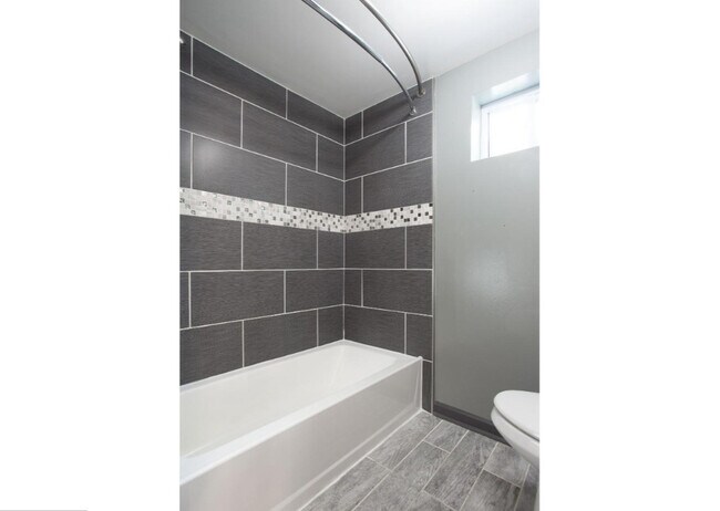 Foto del edificio - 2545 Ellsworth St