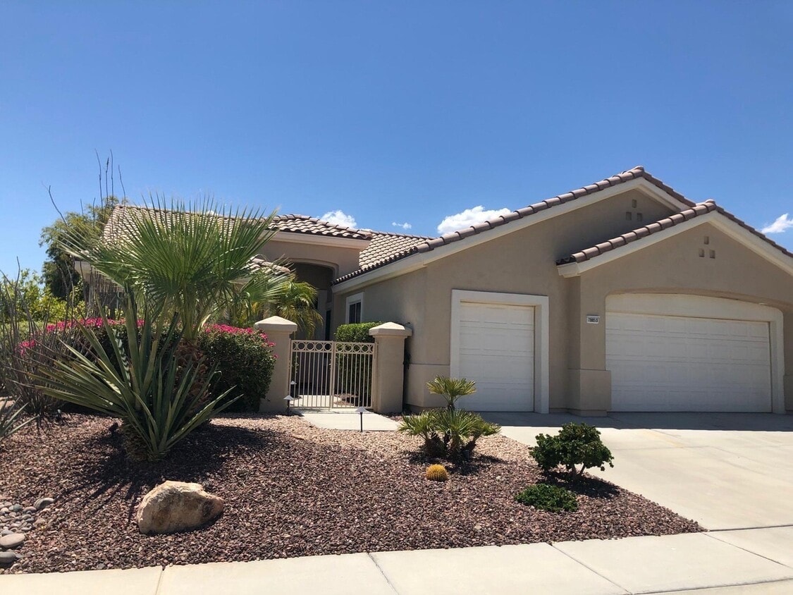 Primary Photo - 78853 Tamarisk Flower Dr