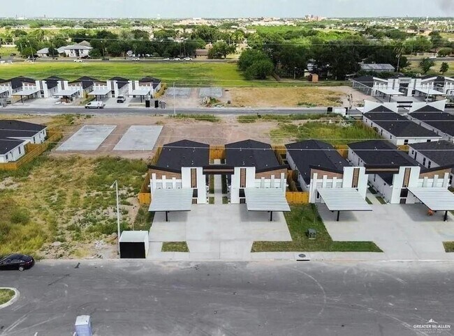 Foto del edificio - 604 N Onyx Ave