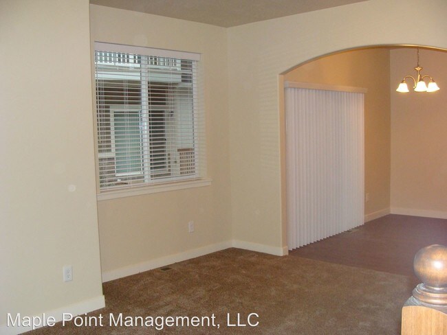 Building Photo - 1826 Cosmos Drive
