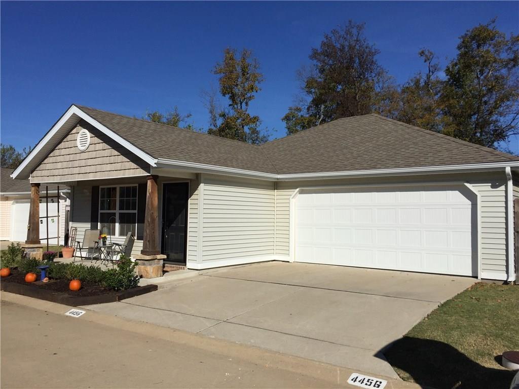 Foto principal - 4456 W Bungalow St