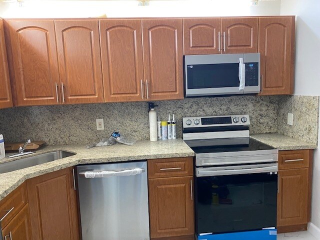 Foto del edificio - 11615 NW 28th St