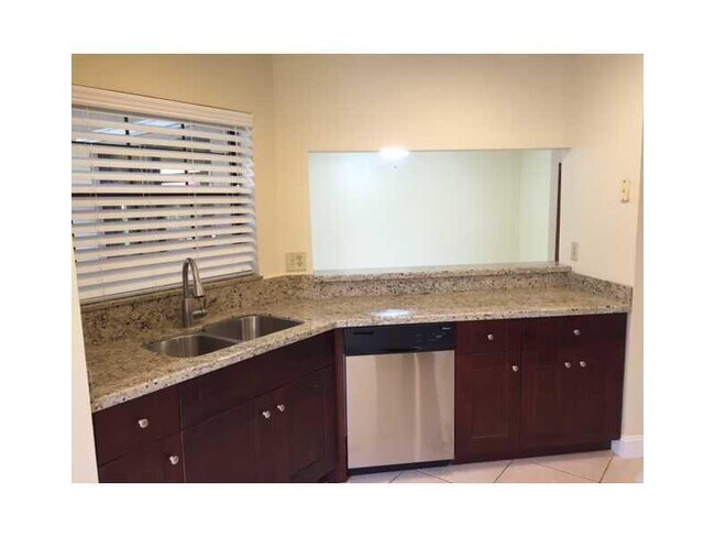 Foto del edificio - 9295 W Sunrise Blvd
