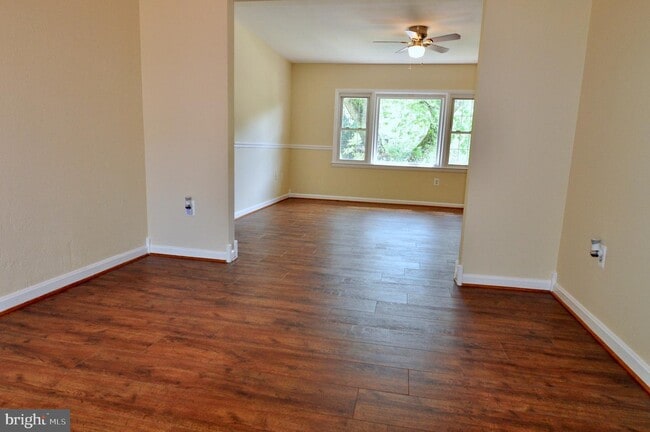 Building Photo - 13831 Delaney Rd