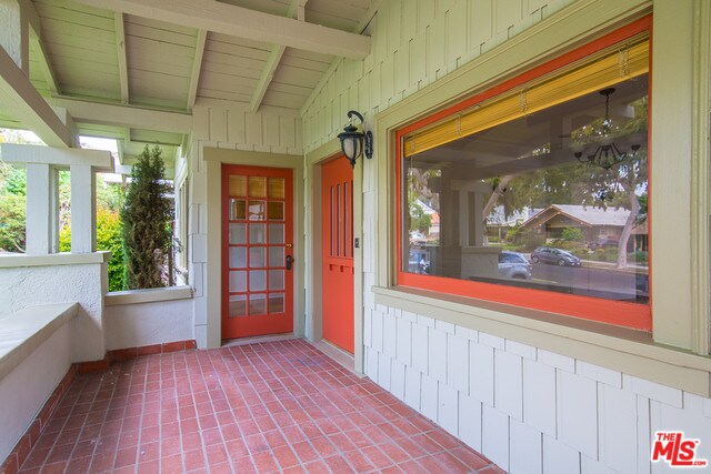 Building Photo - 5126 Hermosa Ave