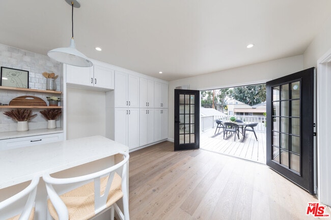 Foto del edificio - 3766 Valleybrink Rd