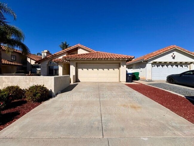 Building Photo - 40145 Ravenwood Dr