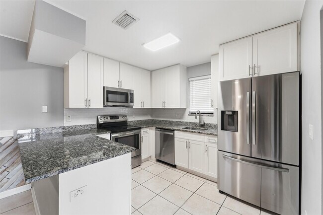 Building Photo - 2501 NW 99th Ave