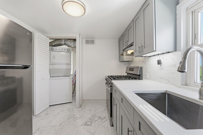 Foto del edificio - 76 Schuyler Ave