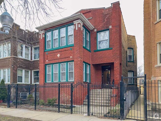 Building Photo - 4948 N Albany Ave