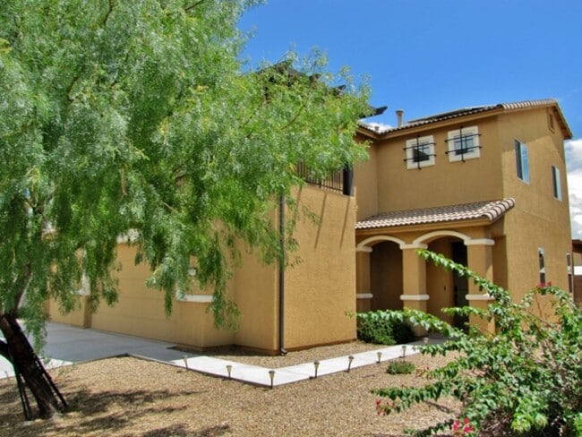 Building Photo - 5BR/2.5BA/3CG, 2808 sq.ft. home in Reflections at Valiente subdivision, Sierra Vista, AZ