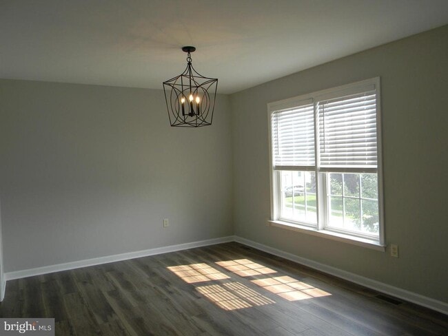 Building Photo - 103 Turtleback Ct