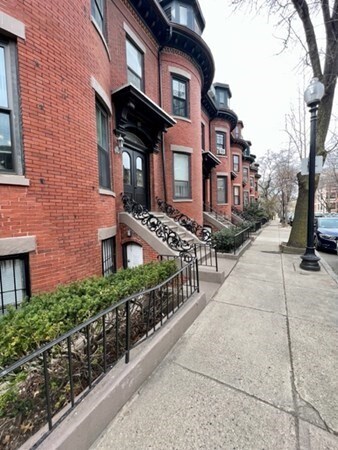 Foto del edificio - 93 E Brookline St