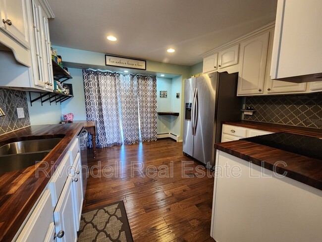 Foto del edificio - 5283 Arbutus St