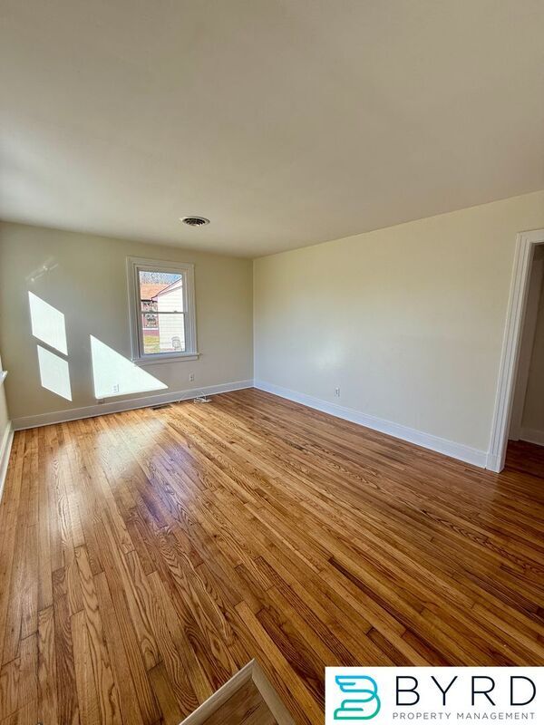 Foto del edificio - 5305 Lochaven Ave