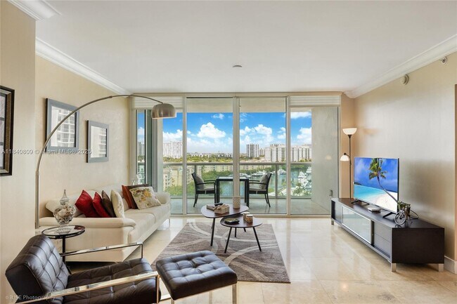 Foto del edificio - 19400 Turnberry Way