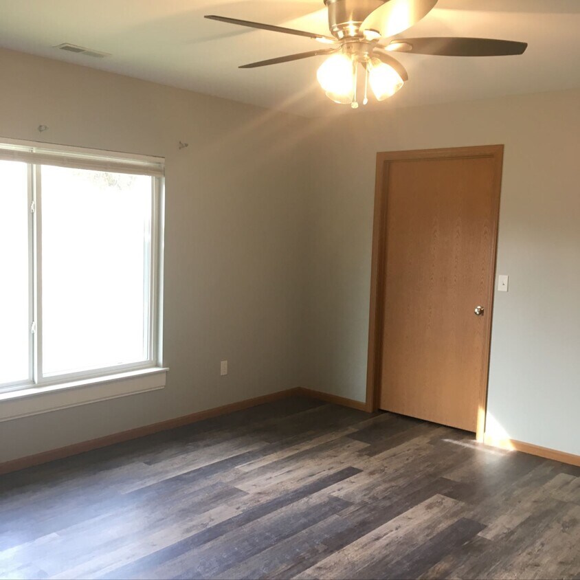 523 S Jefferson Ave, Collinsville, IL 62234 House Rental in