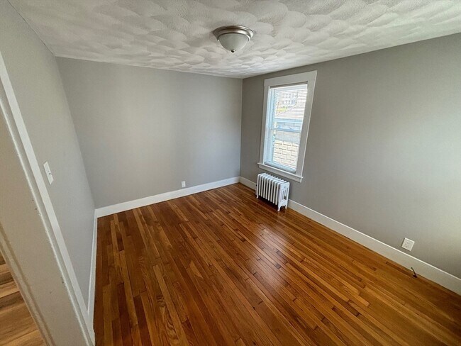 Foto del edificio - 532 Pleasant St
