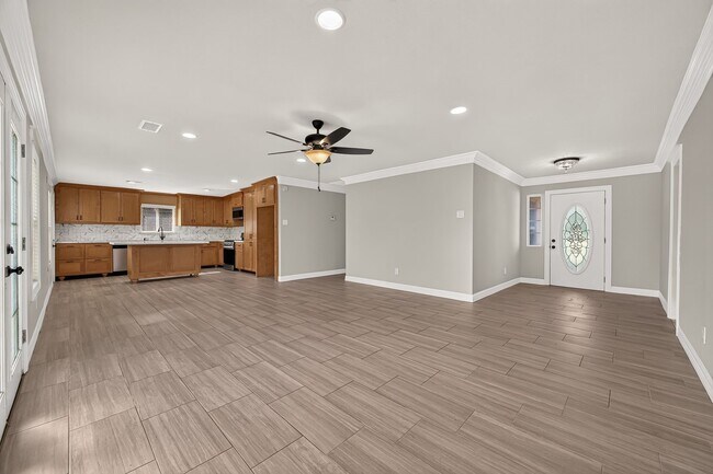 Building Photo - 13310 Boudreaux Estates Dr