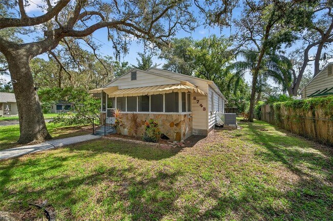 Foto del edificio - 8723 N Dexter Ave