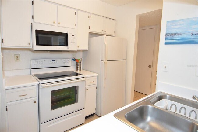 Foto del edificio - 8625 Mallard Reserve Dr