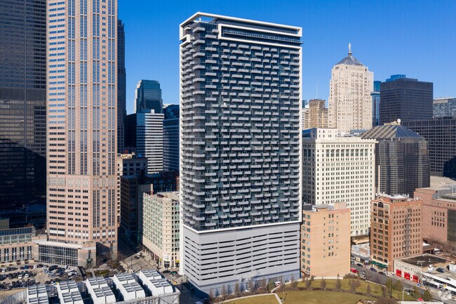 Vista completa del edificio y del vecindario. - 235 W Van Buren St