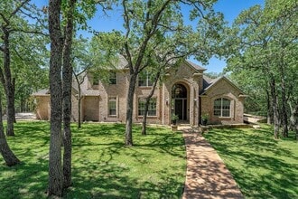 Building Photo - 10111 Bluffview Cir