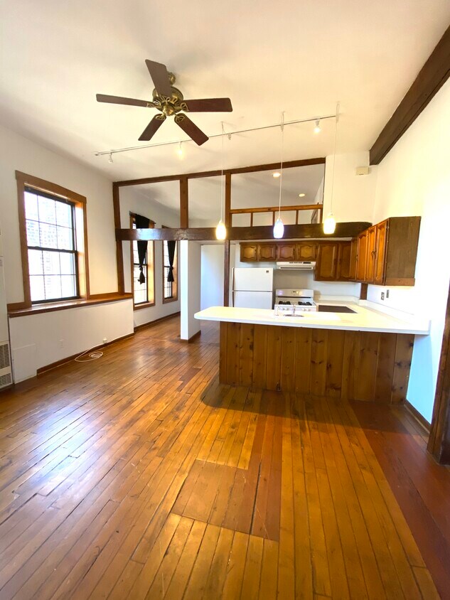 Foto principal - 1222 W Grace St