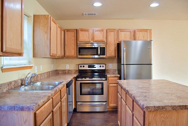 Building Photo - 232 S Slopeside Dr