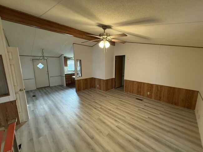 Foto del edificio - 7246 FL-44