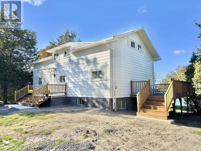 Building Photo - 41 Back Ln