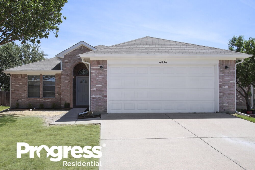 6836 Bluff View Dr, Watauga, TX 76137 House Rental in Watauga, TX