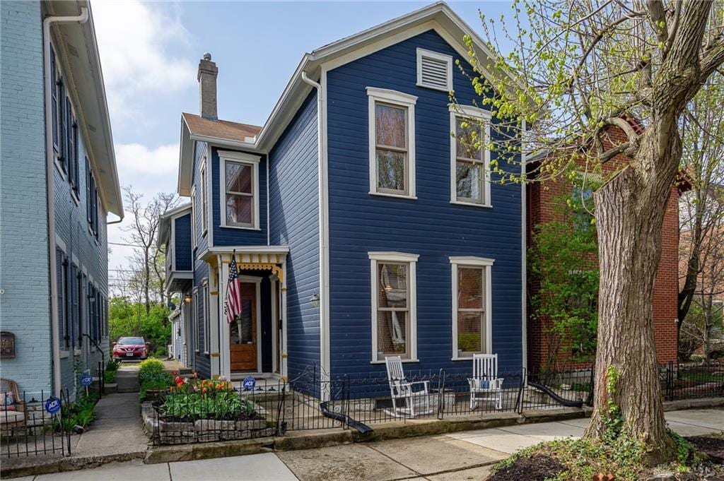 Street side - 38 Green St