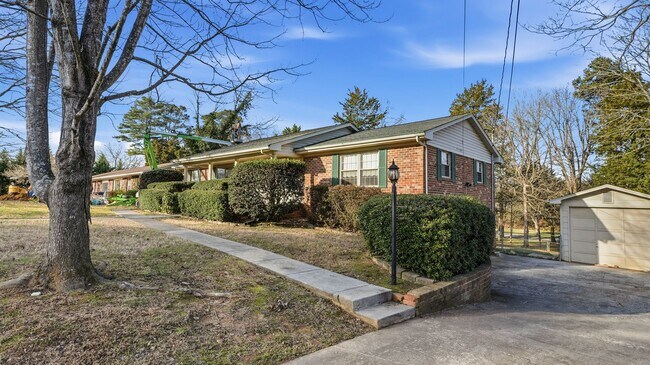 Foto del edificio - 3 bedroom Cleveland home!