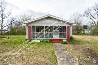 Building Photo - 1685 2nd Ave S