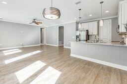 Foto del edificio - 45 Hatton Ct