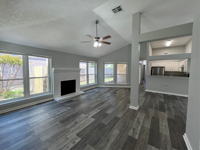 Building Photo - 5007 Edgegate Dr