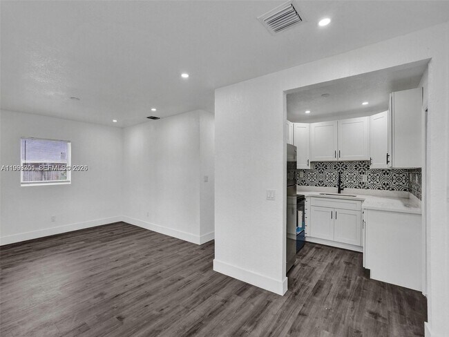 Foto del edificio - 6420 SW 22nd Ct