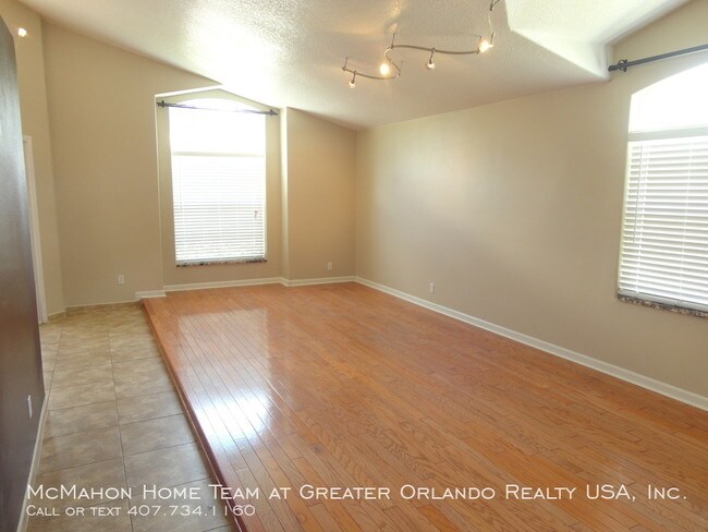 Foto del edificio - 2458 River Ridge Dr