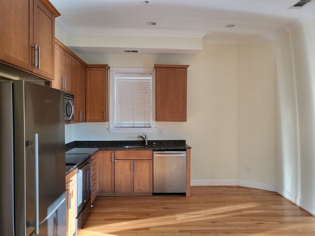 Building Photo - 3921 7th St NW