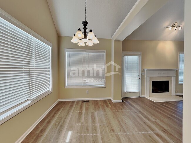 Foto del edificio - 197 Moreland Cir