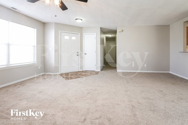 Foto del edificio - 7608 Lake Vista Ln