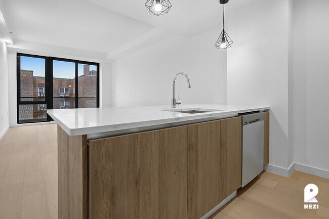 Foto del edificio - 148-37 88th Ave