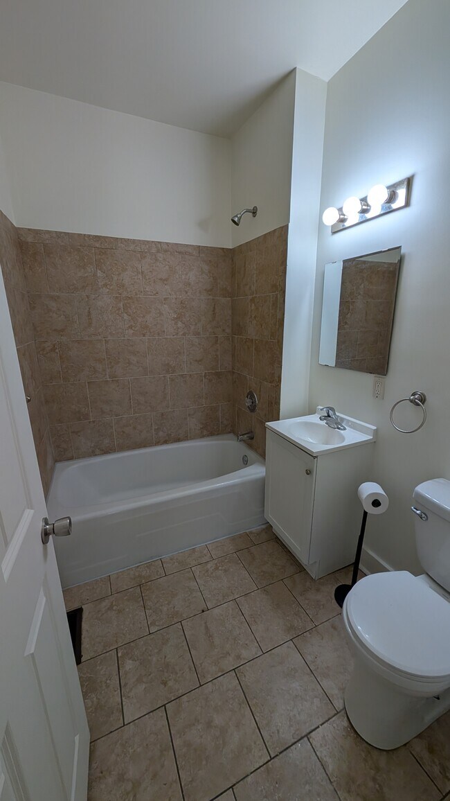 Foto del edificio - 3210 N Richards St