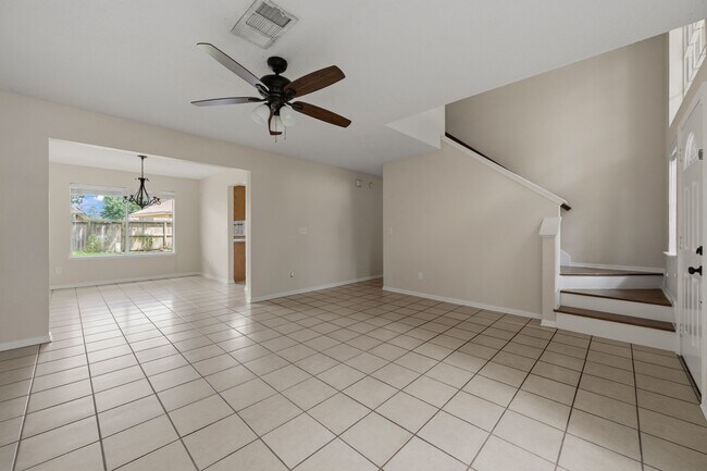 Foto del edificio - 5819 Forest Timbers Dr