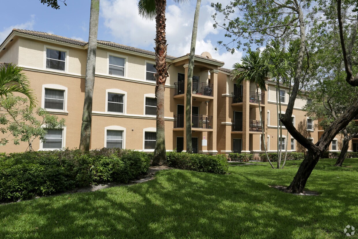 Alvista Pembroke Landings Apartments Pembroke Pines, FL