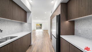 Foto del edificio - 5153 W Maplewood Ave