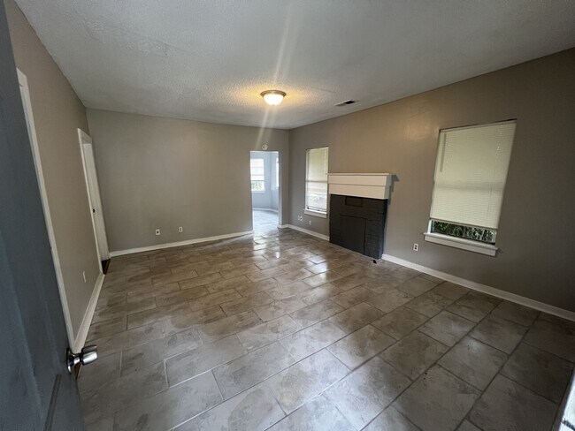 Building Photo - 3311 Guernsey Ave
